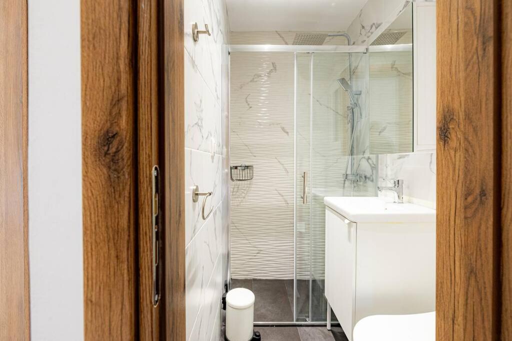 Spacious And Modern Flat At Koukaki, Near Acropolis Athén Kültér fotó